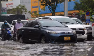 Cách bảo vệ ô tô khi mưa bão, ngập lụt