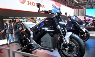 Honda chốt lịch ra mắt xe máy điện sạc được chung với ô tô