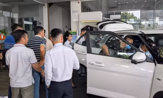 Doanh số bán ô tô xác lập đỉnh mới trong năm 2025