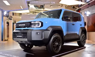 Các đại lý bắt đầu nhận đặt cọc mẫu Toyota Land Cruiser FJ với giá dự kiến