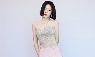 Vóc dáng và vẻ đẹp ở tuổi 45 của Tần Lam trở thành chủ đề 'hot' 