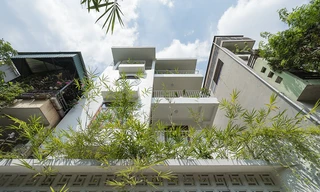 Cải tạo nhà ống chật chội thành không gian sống xanh mát 