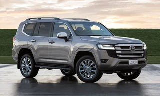 Rộ tin Toyota Land Cruiser sắp có thêm bản hybrid mới