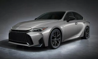 Lexus làm mới dòng sedan cỡ nhỏ