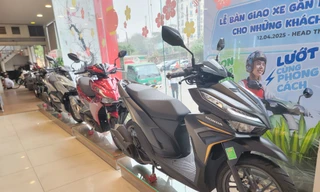 Thị trường xe máy xăng chững lại, xe máy điện tăng tốc