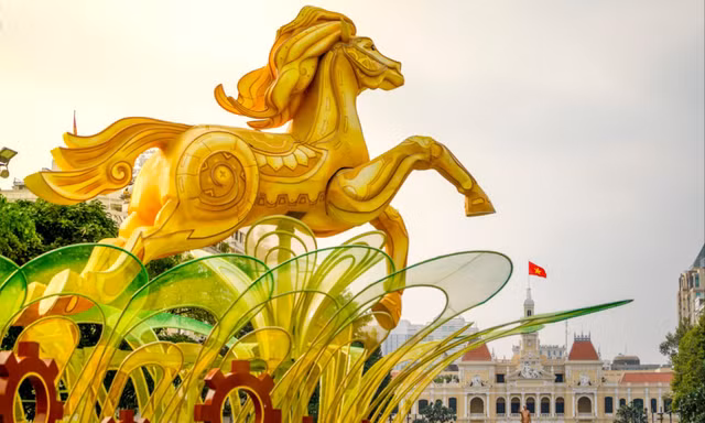 Đường hoa Nguyễn Huệ trước đêm khai mạc