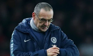 HLV Sarri đang có nguy cơ bị Chelsea bị sa thải.