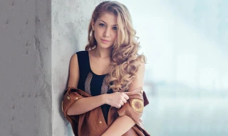 Vóc dáng sexy hết nấc của vợ tuyển thủ Nga 'hâm nóng' World Cup 