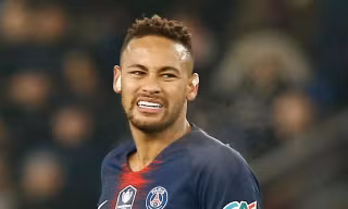 Neymar nhiều khả năng không thể ra sân trong trận gặp M.U do dính chấn thương nặng.
