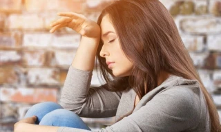 Điều gì xảy ra với cơ thể khi chúng ta trải qua cảm giác thất tình? 