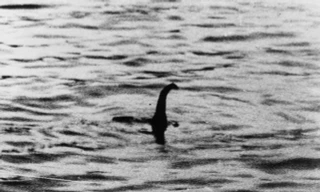 Phải ứng xử thế nào nếu bạn bắt được quái vật hồ Loch Ness?
