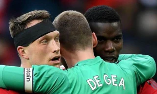 M.U nhận 2 tin cực xấu trước trận đại chiến với Liverpool