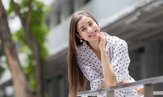 Cô bạn gái Á hậu của 'nam thần' bóng đá Thái Lan