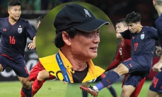 HLV Somchai Chuayboonchum chê chiến thuật không tiền đạo của Akira Nishino.