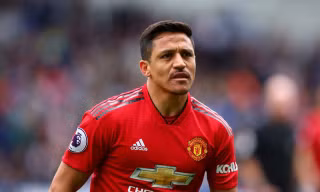 Sanchez đang là người mà M.U muốn "đẩy" đi sớm nhất.