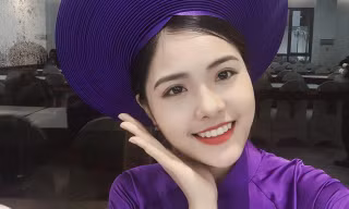 Vẻ đẹp tinh khôi của nữ sinh báo chí mê tuyển Hàn Quốc 