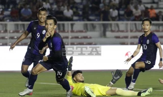 Các cầu thủ U22 Campuchia ăn mừng bàn thắng.