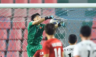 VIDEO: U23 Việt Nam bị gỡ hòa bởi sai lầm của Bùi Tiến Dũng