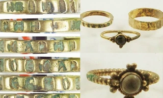 Những đồ vật được tìm thấy trong kho báu.