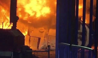 Một nhân chứng thân cận với gia đình Chủ tịch Leicester City cho rằng ông Vichai Srivaddhanaprabha có mặt trên máy bay lúc bị nạn.