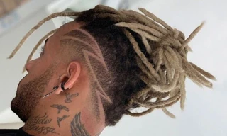 Mái tóc "siêu dị" của Neymar.