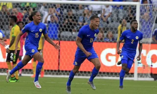 Đối thủ vừa thắng tuyển Việt Nam ở King's Cup lập kỳ tích ở Gold Cup