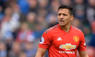 Dính đòn đau điếng, Alexis Sanchez cãi nhau với sao trẻ M.U