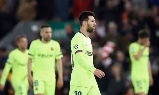 Truyền thông quốc tế bày tỏ sư 'khó tin' của mình khi Barca để Liverpool lội ngược dòng.