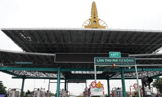 Mức phạt đối với ô tô 'đi lạc' vào làn thu phí ETC khiến nhiều người 'giật mình'