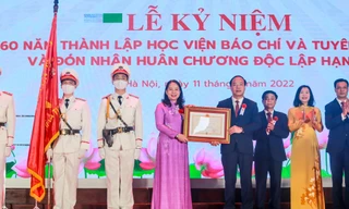 Học viện Báo chí và Tuyên truyền đón nhận Huân chương Độc lập hạng Ba