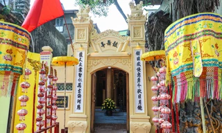 Cận cảnh ngôi đình trên con phố cổ kính lụa là Hà thành