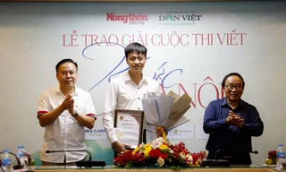 'Nhớ gánh hàng hoa bán rong' giành giải nhất viết về 'Ký ức Hà Nội'