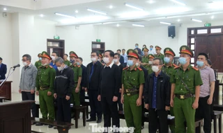 Các bị cáo tại tòa.