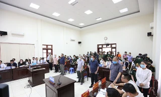 Toàn cảnh phiên tòa.