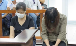 Từ trái qua, các bị cáo Quy và Thủy.