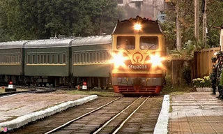 Đoàn tàu bọc thép của Chủ tịch Kim Jong Un tiến vào Đồng Đăng