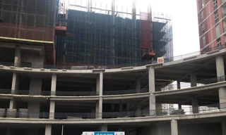 Ông Trần Văn Mạnh, Chủ tịch BID Group, Tổng giám đốc Cty Sông Đà Thăng Long trả lời khách hàng