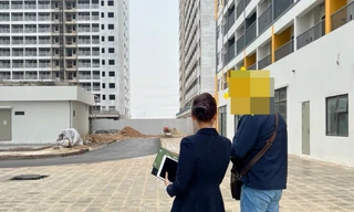 Giá nhà neo cao nhưng giao dịch thật không nhiều khiến môi giới phải dùng 'chiêu' kích cầu