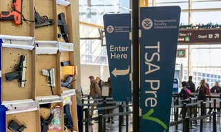 Phát hiện hàng nghìn khẩu súng đã nạp đạn tại sân bay Mỹ