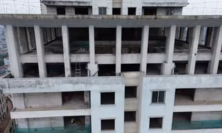 Động thái loạt dự án chung cư ở Hà Nội sau thời gian dài bỏ hoang, quây tôn