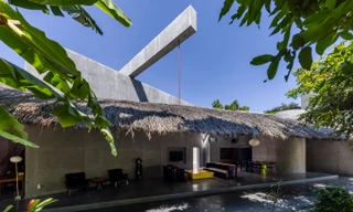 Phát 'sốt' với kiểu nhà bê tông lợp mái tranh