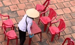 Xôn xao clip người bán nước mía gom nước thừa khách trước bán cho khách sau