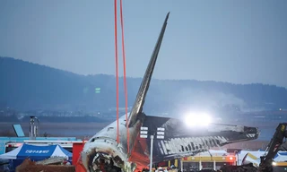 Một ngày xảy ra 2 vụ tai nạn máy bay Boeing 737-800 kinh hoàng