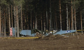 Máy bay rơi sau vài phút cất cánh, 2 phi công Đức thiệt mạng 