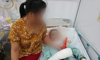 Nạn nhân trong vụ cưỡng hiếp, cắt cổ đang được điều trị tại BV