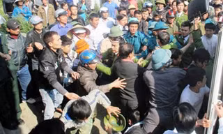 Cả trăm người dây vây đánh, 2 tên trộm thương vong