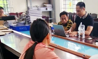 Nạn nhân 'tố' bị thu 4,2 triệu/cuốc xe ở Hà Nội òa khóc kể 2 lần bị thu tiền