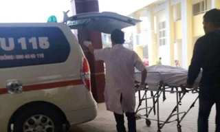 Công an viên để súng 'cướp cò', một người trúng đạn vào đầu