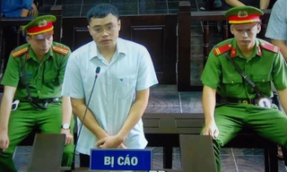 Cựu nhà báo Lê Duy Phong tại tòa