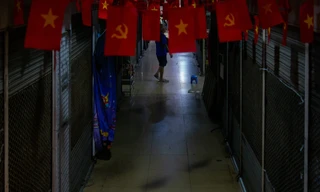 Chợ Đồng Xuân, Hàng Da bỗng dưng ‘đóng băng’ giữa hè: Nỗi lo lớn hơn cả hàng hóa ế ẩm